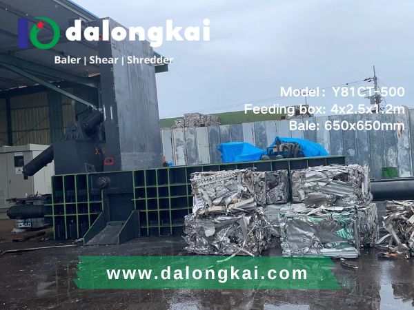 Y81CT-500 scrap metal baler in Japan